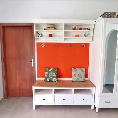 Family With Shared Garden, 4min To Vodice